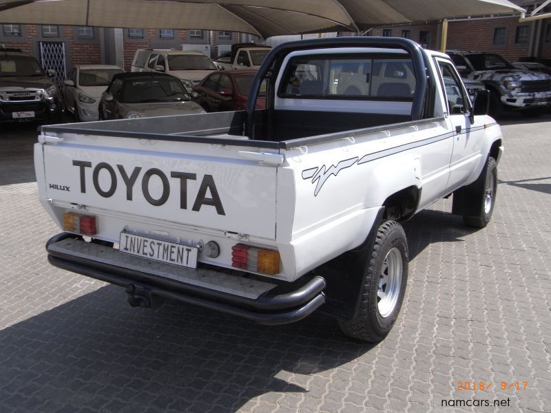 1994 Toyota Hilux  4x4 S/cab for sale | 263 000 Km | Manual  transmission - Investment Cars