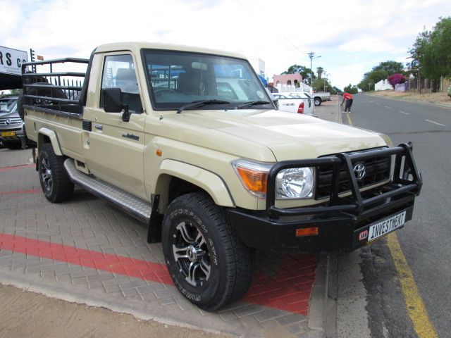 2011 Toyota Land Cruiser for sale | 116 000 Km | Manual transmission ...