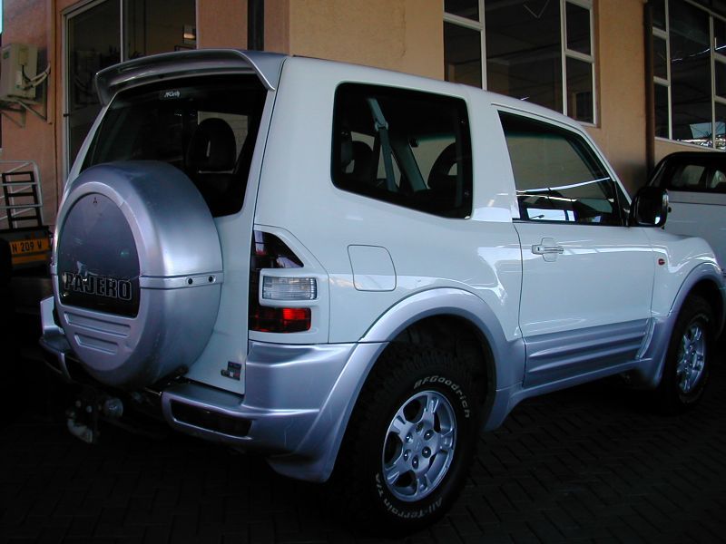 Mitsubishi pajero 3 2000