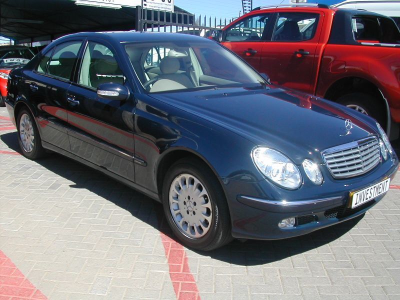2002 Mercedes-Benz E240 for sale | 200 000 Km | Automatic transmission - Investment Cars