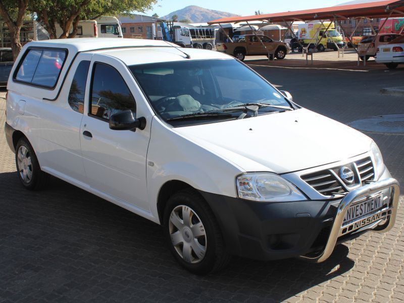 2015 nissan np200 for sale